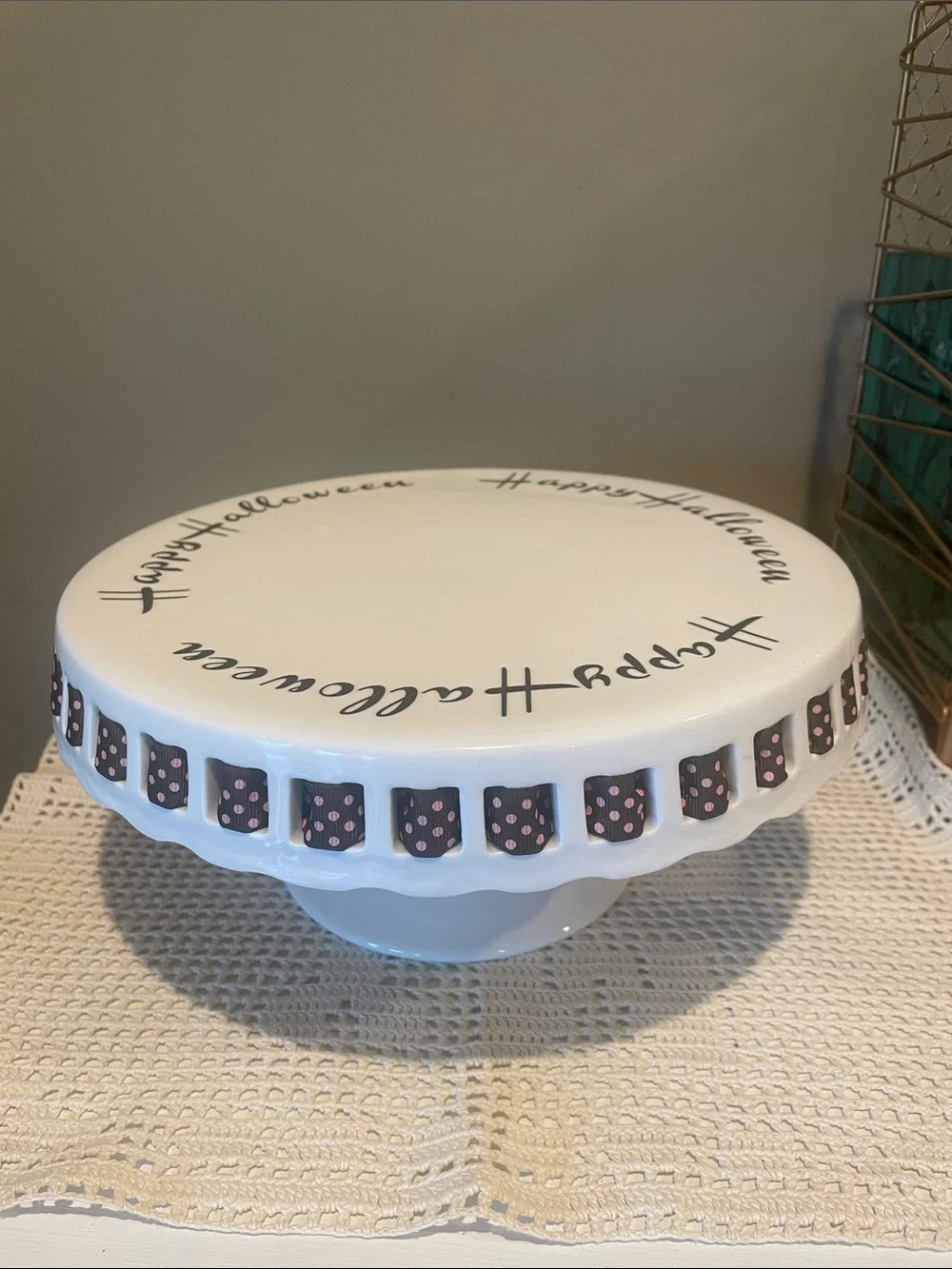 White 'Happy Halloween' Ceramic Cake Stand with  Polka Dot Trim